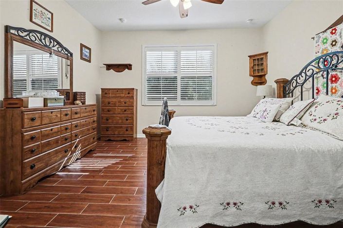 Image No.20-2 Bed House for sale