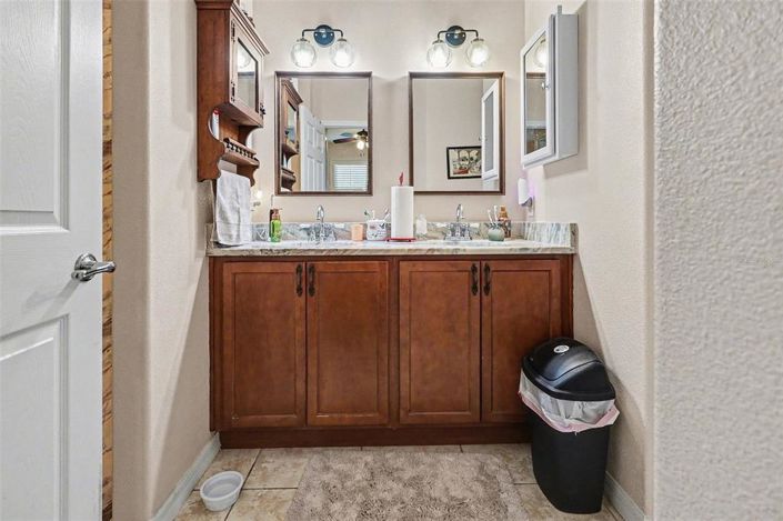 Image No.22-2 Bed House for sale