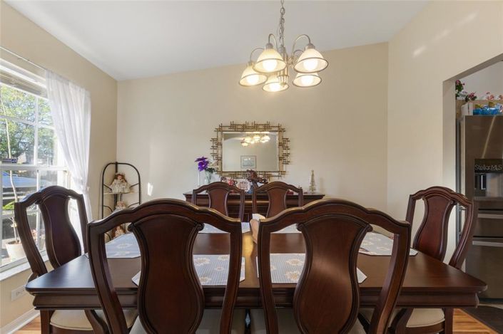 Image No.6-3 Bed House for sale