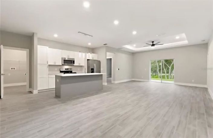 Image No.2-Maison de 4 chambres à vendre à Saint John