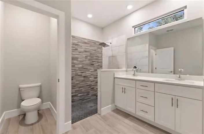 Image No.8-Maison de 4 chambres à vendre à Saint John