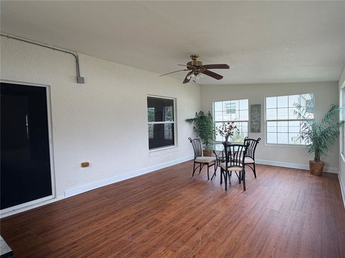 Image No.30-4 Bed House for sale