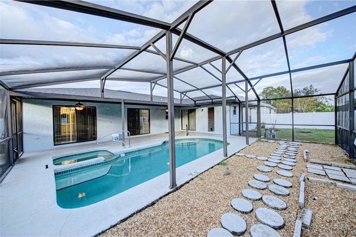 Image No.30-3 Bed House for sale