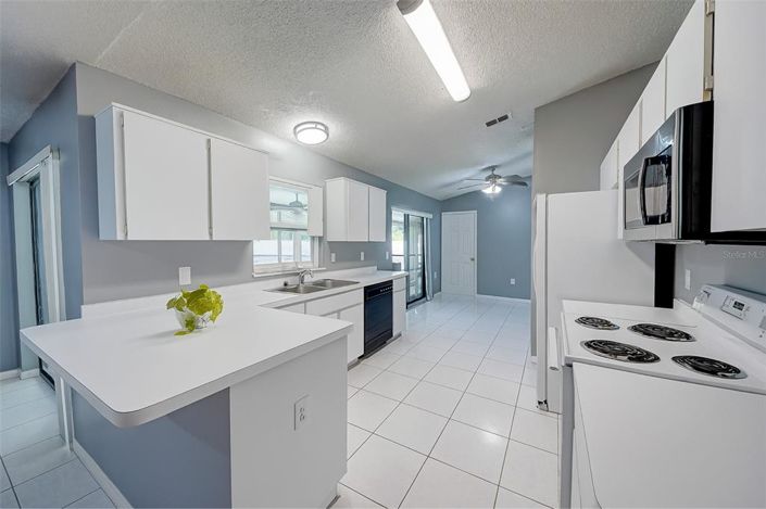 Image No.7-3 Bed House for sale