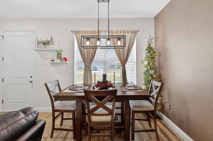 Image No.12-4 Bed House for sale