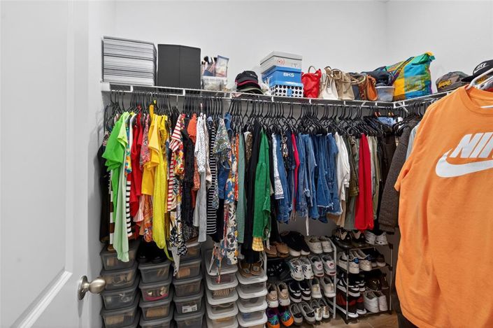 Image No.20-4 Bed House for sale