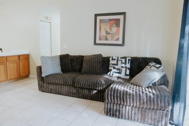 Image No.10-4 Bed House for sale