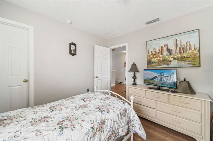 Image No.17-5 Bed House for sale