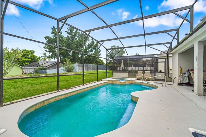 Image No.4-5 Bed House for sale