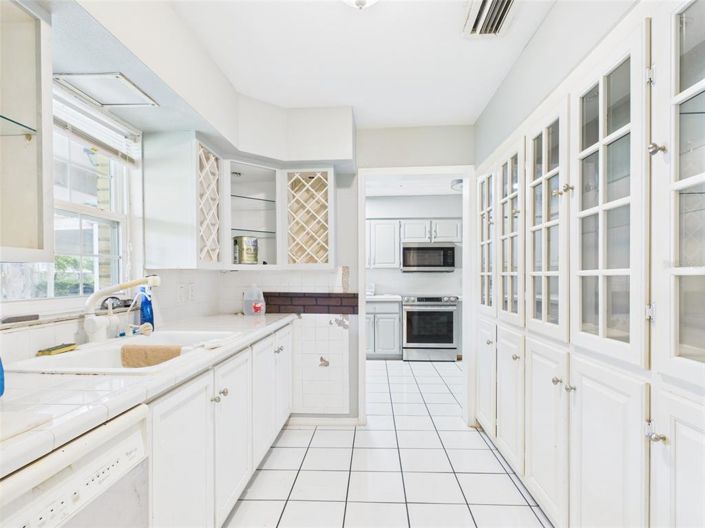 Image No.24-3 Bed House for sale