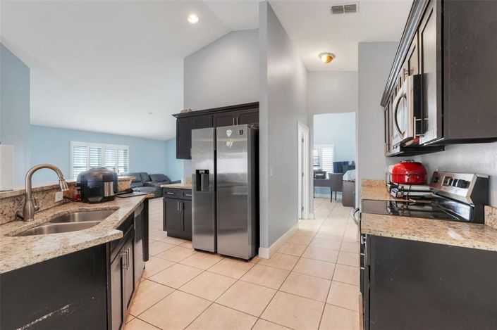 Image No.10-4 Bed House for sale