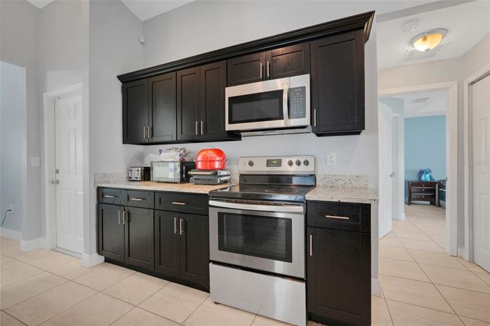 Image No.11-4 Bed House for sale