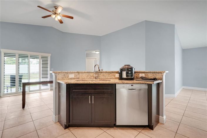 Image No.13-4 Bed House for sale