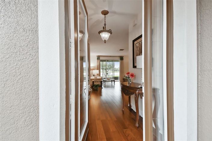 Image No.11-3 Bed House for sale