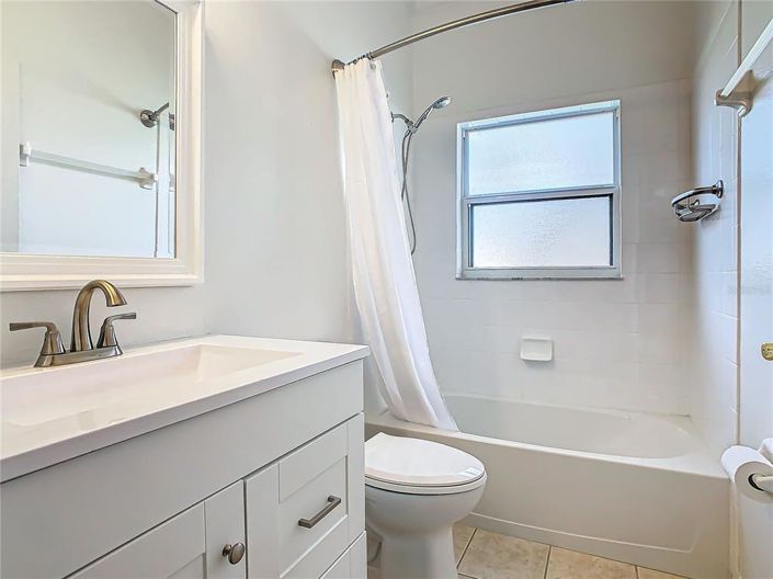 Image No.44-2 Bed House for sale