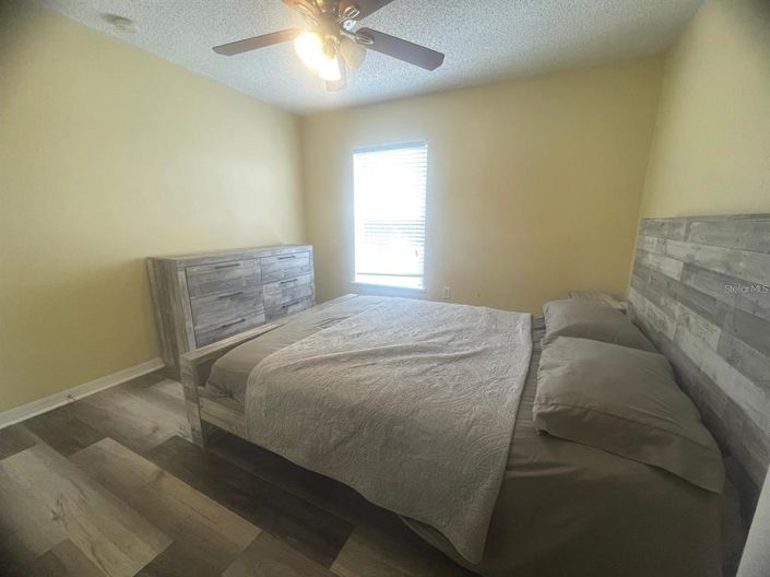 Image No.25-4 Bed House for sale