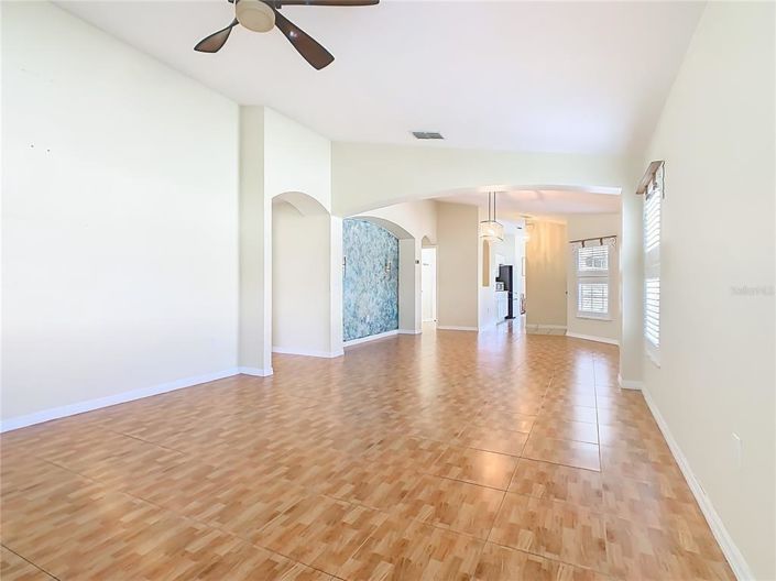 Image No.6-2 Bed House for sale