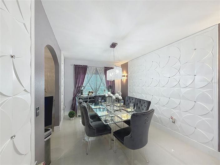 Image No.11-4 Bed House for sale