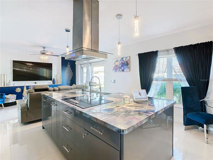 Image No.19-4 Bed House for sale