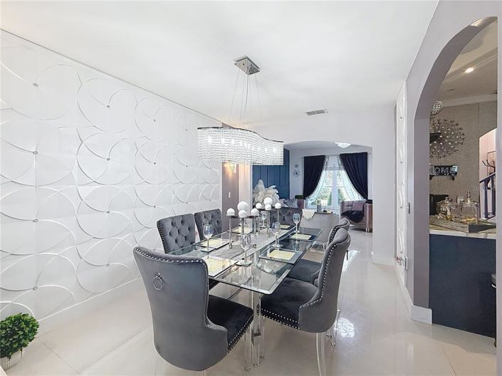 Image No.9-4 Bed House for sale