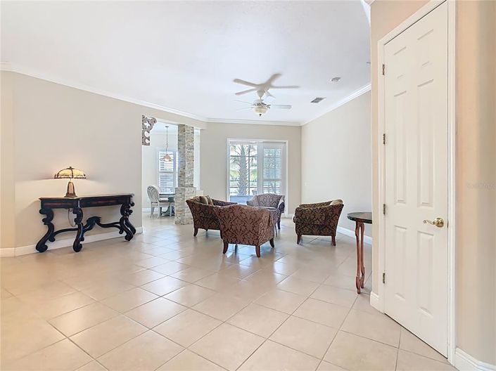 Image No.10-3 Bed House for sale