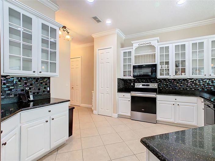 Image No.16-3 Bed House for sale