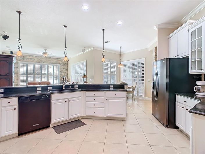 Image No.18-3 Bed House for sale