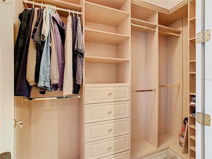 Image No.38-3 Bed House for sale