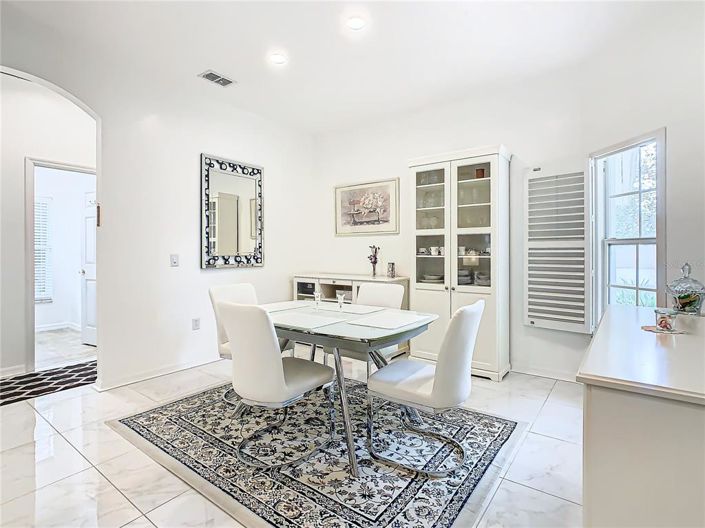 Image No.9-3 Bed House for sale