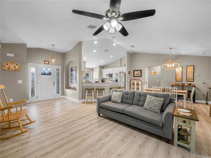 Image No.27-3 Bed House for sale