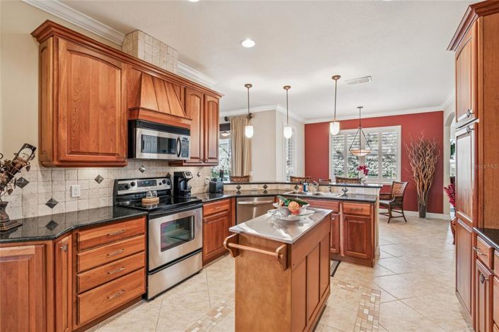 Image No.11-2 Bed House for sale