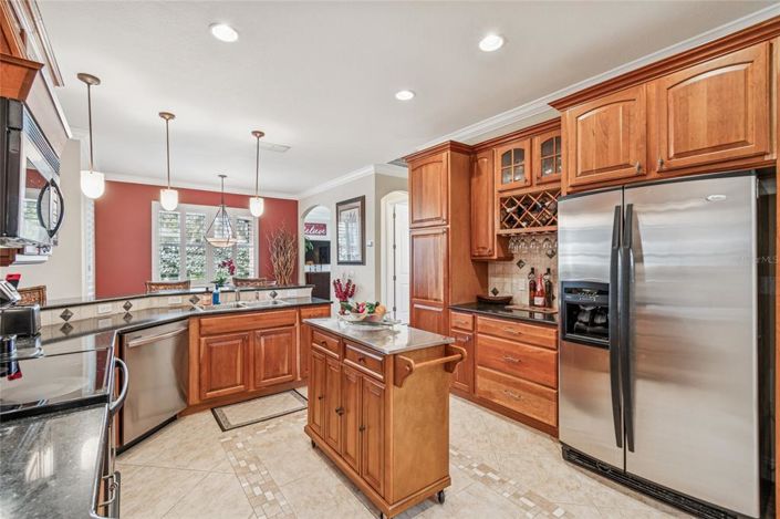 Image No.12-2 Bed House for sale