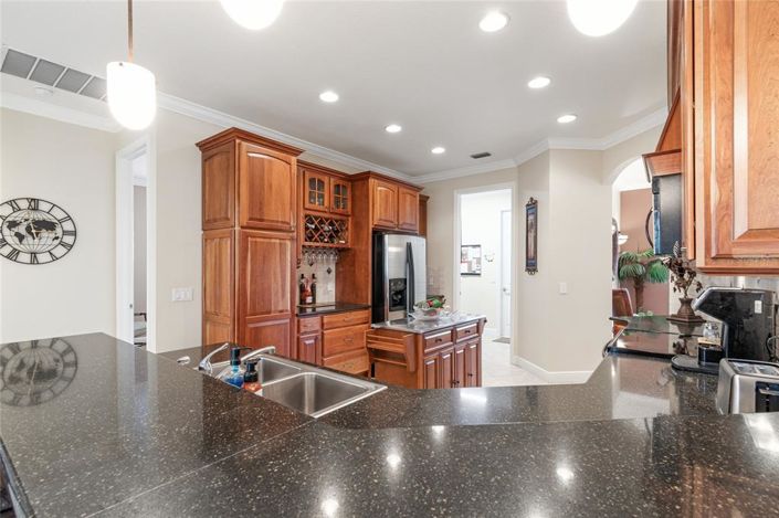 Image No.17-2 Bed House for sale