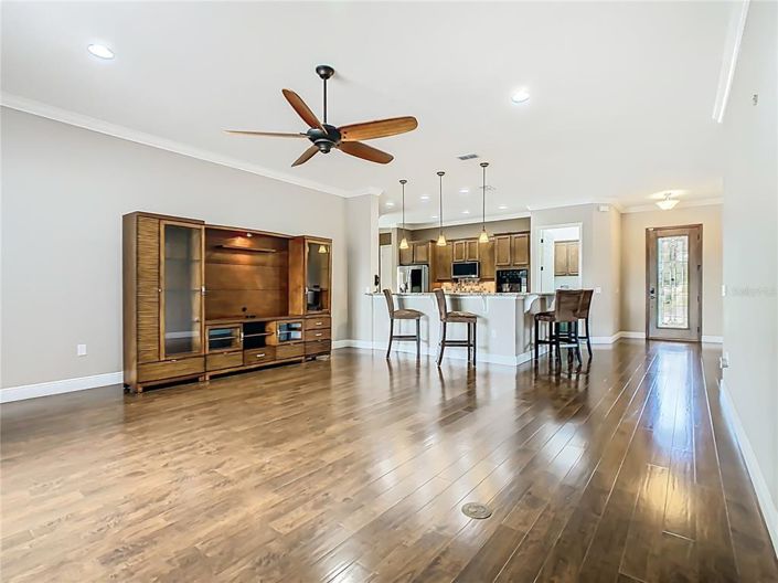 Image No.13-3 Bed House for sale