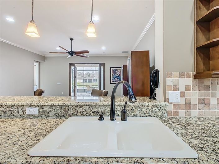 Image No.17-3 Bed House for sale