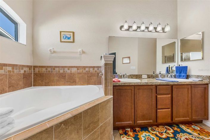 Image No.23-3 Bed House for sale