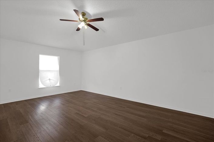 Image No.24-3 Bed House for sale