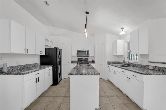 Image No.27-3 Bed House for sale