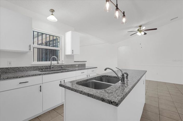 Image No.28-3 Bed House for sale