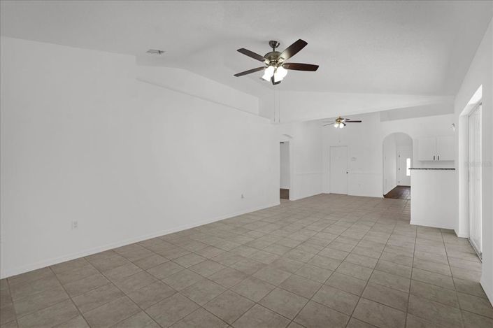 Image No.33-3 Bed House for sale
