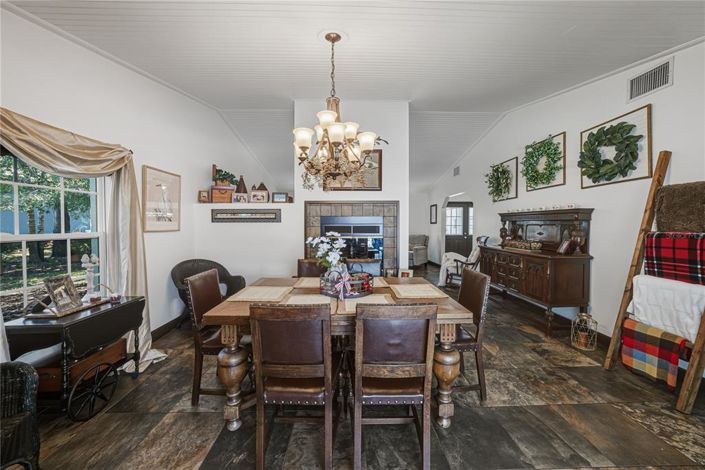 Image No.10-3 Bed House for sale