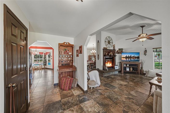 Image No.3-3 Bed House for sale