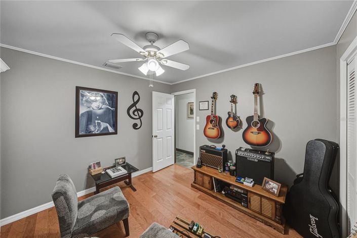 Image No.32-3 Bed House for sale