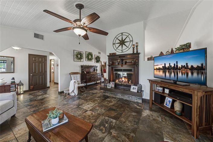 Image No.7-3 Bed House for sale