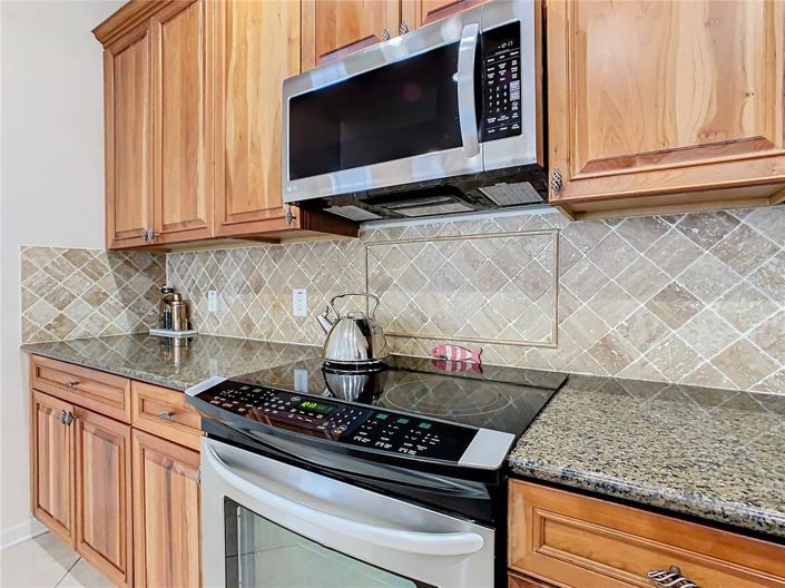 Image No.18-4 Bed House for sale