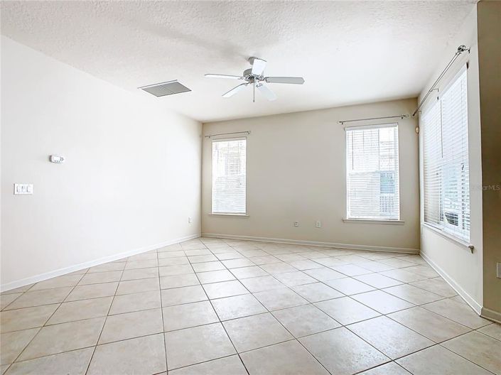 Image No.26-4 Bed House for sale