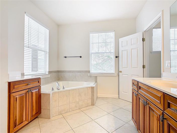 Image No.39-4 Bed House for sale