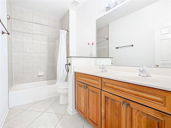 Image No.44-4 Bed House for sale