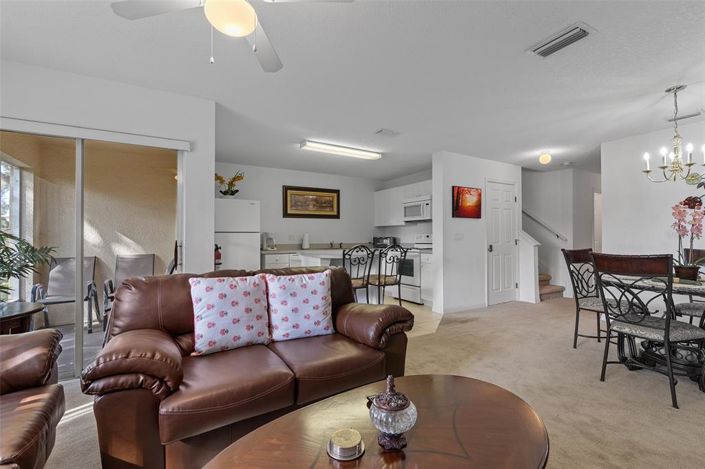 Image No.12-4 Bed Townhouse for sale