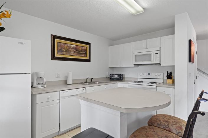 Image No.14-4 Bed Townhouse for sale